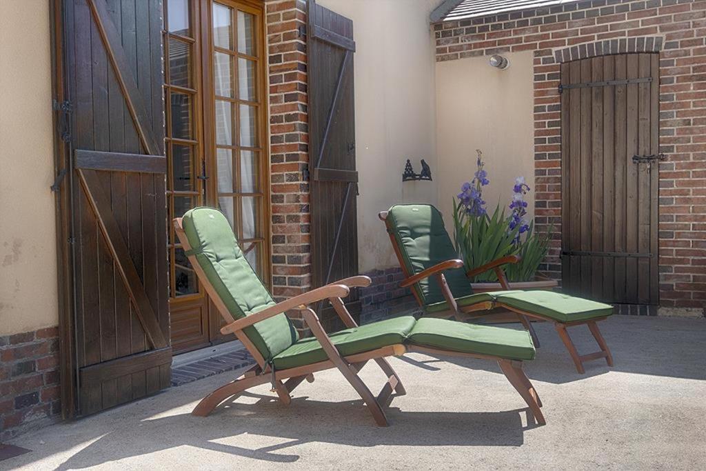 Le Logis Du Regisseur Bed and Breakfast Charny-Oree-de-Puisaye Buitenkant foto